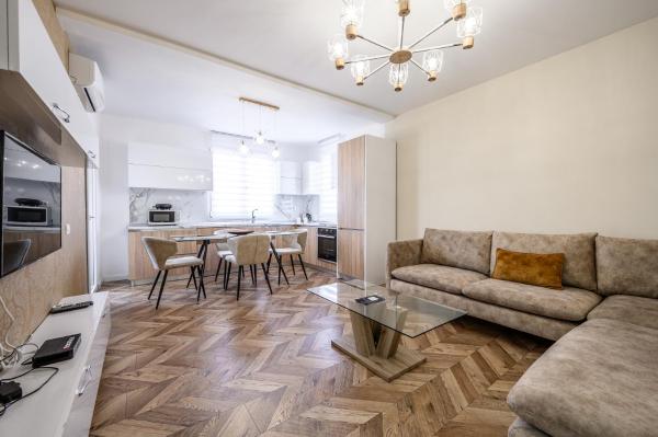 Miku Apartments-luxury City View At Wilson Square - Tirana
