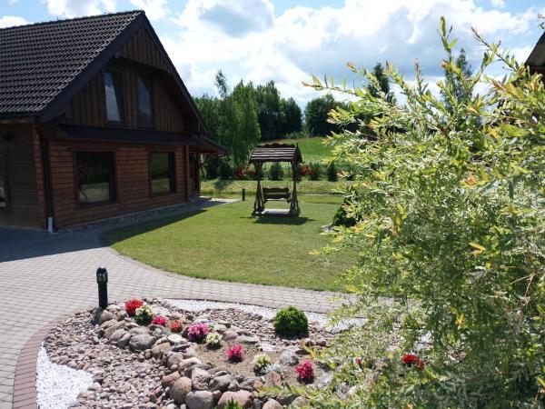 Na zdjęciu widoczny jest obiekt Relax House położony w mieście Milašaičiai.