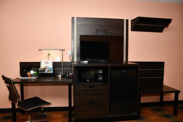 A la foto es mostra l'objecte Regency Inn & Suites Faribault situat a la ciutat de Faribault.