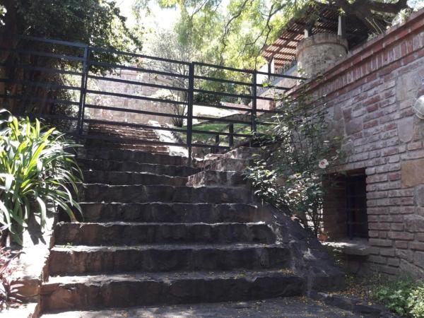 A la foto es mostra l'objecte Apartamentos del Cerro situat a la ciutat de Salta.