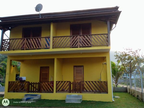 A la foto es mostra l'objecte Casa na praia do estaleiro situat a la ciutat de Ubatuba.