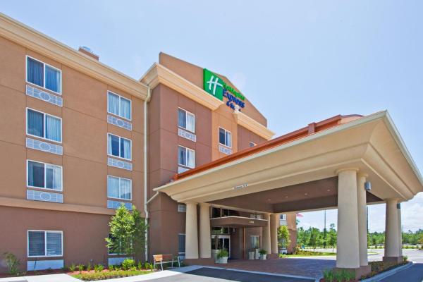 På bildet vises objektet Holiday Inn Express and Suites Saint Augustine North by IHG som ligger i byen St. Augustine.