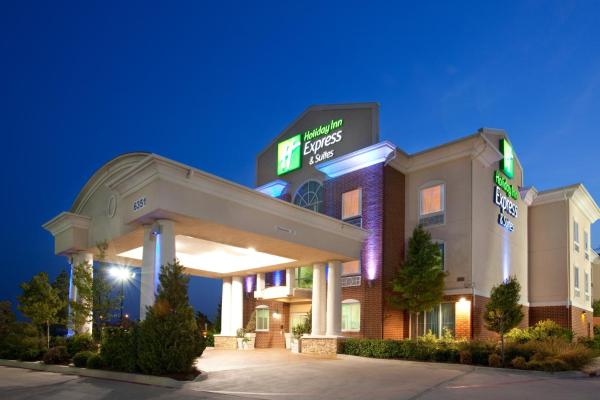 The photo shows the Holiday Inn Express & Suites Fort Worth - Fossil Creek by IHG located in the city of Saginaw.