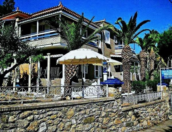 Na fotografii je vidět objekt Alex - Nancy Apartments - Zaga Beach nacházející se ve městě Koroni.