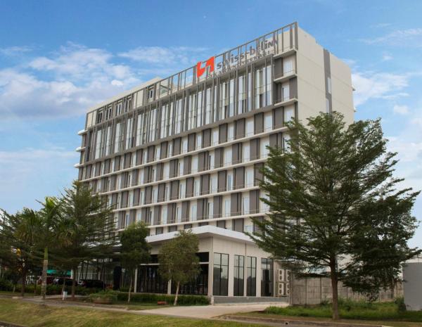 写真にはCibeber市にあるSwiss-Belinn Cikarangが写っています。