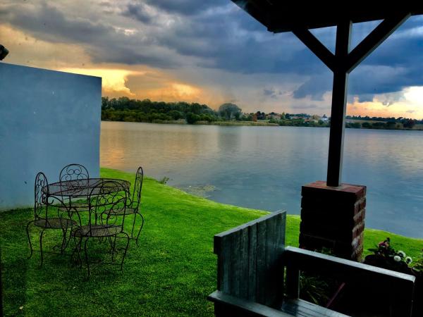 Op de foto is het object Loch Athlone Overnight Accommodation te zien, gelegen in de stad Ebenhaezer.