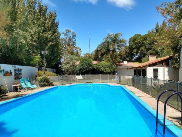 På billedet ses objektet Complejo Los Aromos, San Juan, AR beliggende i byen Médano de Oro.