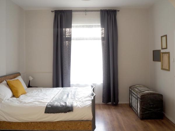 Foto 2: Modern Yellow 1BD Apartment - Near to Vitosha Boulevard by Flat Mаnager