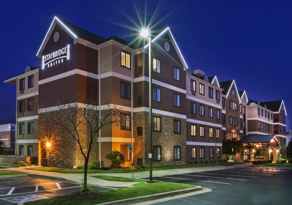 A la foto es mostra l'objecte Staybridge Suites Tulsa-Woodland Hills by IHG situat a la ciutat de Tulsa.