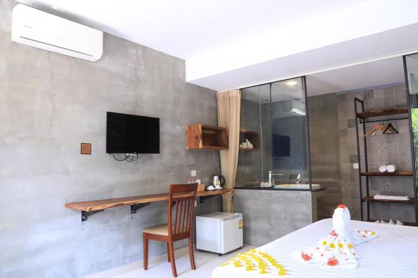 BK Hotel, Phnom Penh