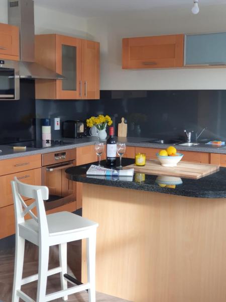 På billedet ses objektet The Plaza Suites High St Bangor beliggende i byen Bangor.