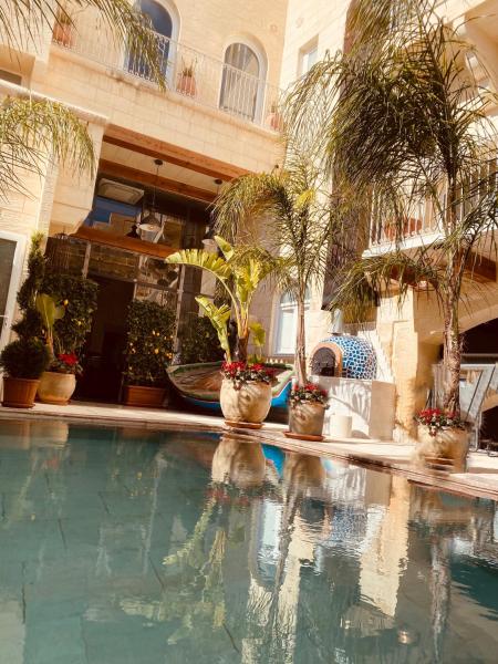 Nella foto è visibile l'oggetto Lulu Boutique Hotel situato nella città di Żebbuġ.