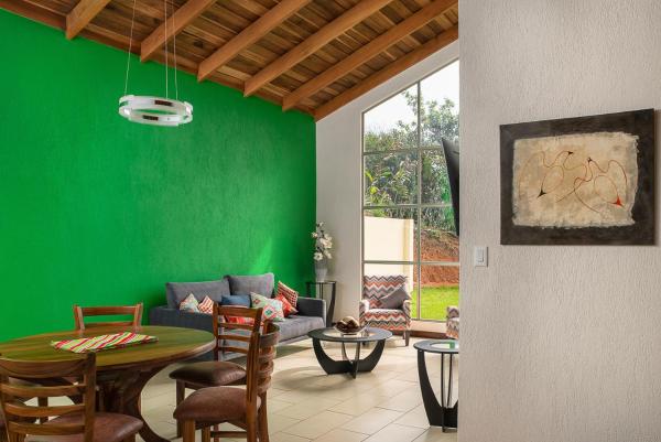 Foto 4: Casa Sofia, Set to Nov offers a free 1 hour massage