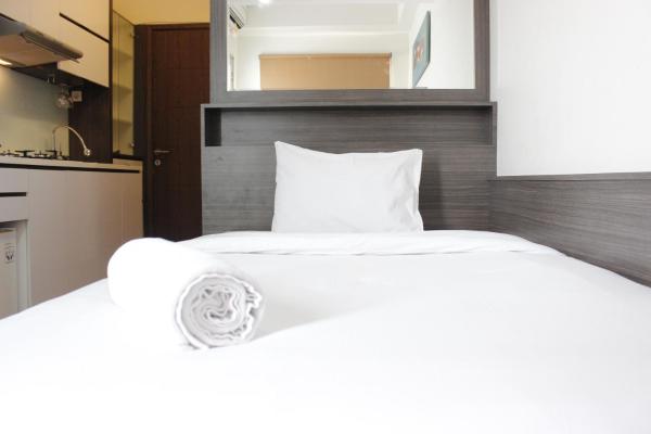 写真にはCileunyi市にあるConvenient Studio Apartment at Harvard Jatinangor By Travelioが写っています。