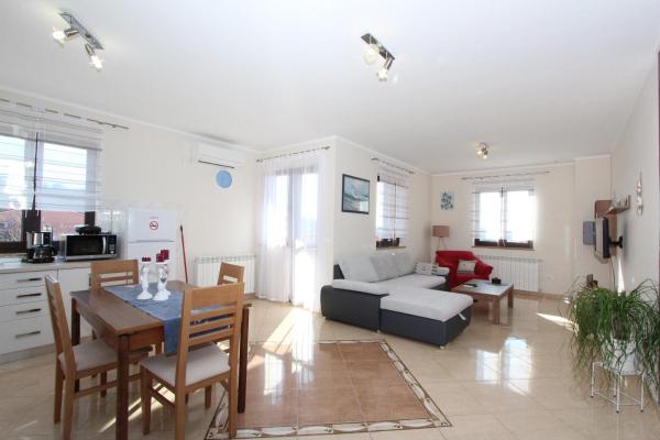 På billedet ses objektet Apartment Dado beliggende i byen Šorići.