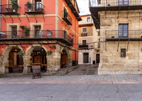 A la foto es mostra l'objecte Housingleón - Albergue Turístico Nama Hostel situat a la ciutat de Lleó.