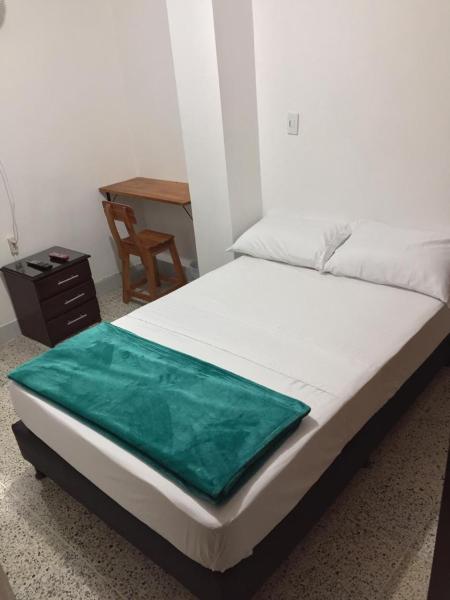 Roomies House By Rincon - Medellín, Colombia