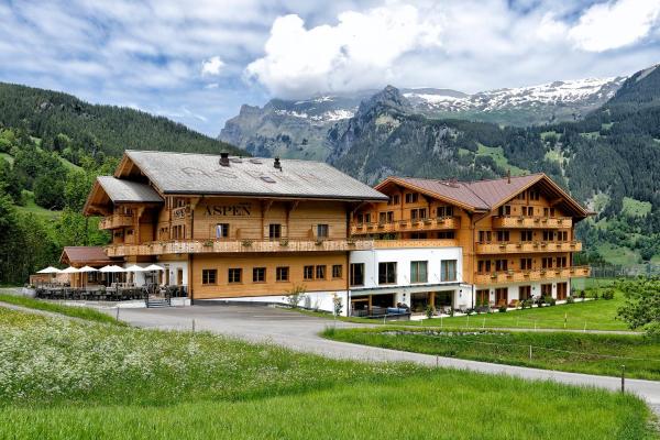 A la foto es mostra l'objecte Aspen Alpine Lifestyle Hotel situat a la ciutat de Grindelwald.