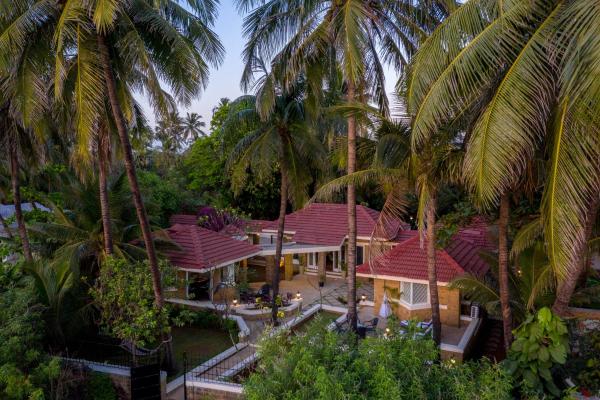 A la foto es mostra l'objecte amã Stays & Trails, Beach House Madh Island situat a la ciutat de Manori.