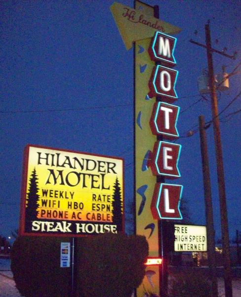 The photo shows the Hilander Motel located in the city of Mountain Home.