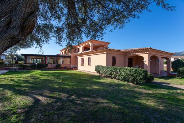 Na zdjęciu widoczny jest obiekt La Cinta 9 położony w mieście San Teodoro.