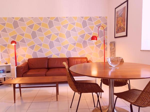 På billedet ses objektet home.70 Carini beliggende i byen Palermo.