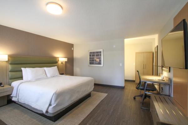 The photo shows the GreenTree Pasadena located in the city of Pasadena.