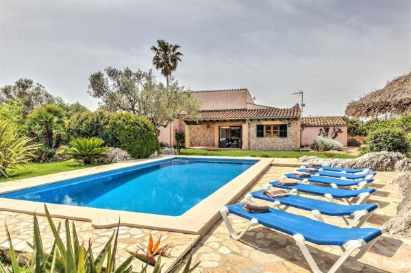 Villa Els Baladres by Sealand Villas, El Port