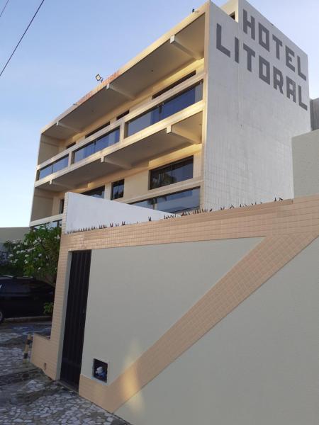 Na zdjęciu widoczny jest obiekt Hotel Litoral położony w mieście Aracaju.