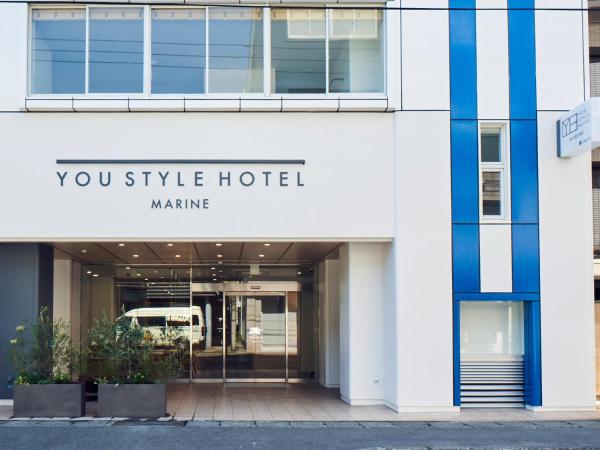 Na fotografii je vidět objekt You Style Hotel MARINE nacházející se ve městě Kagošima.