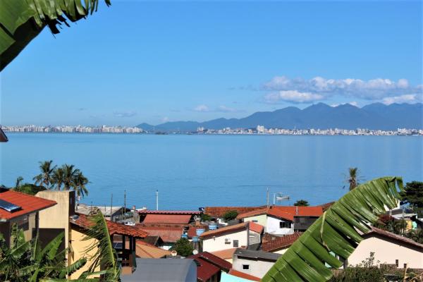 På billedet ses objektet Magic Island Casas beliggende i byen Florianópolis.