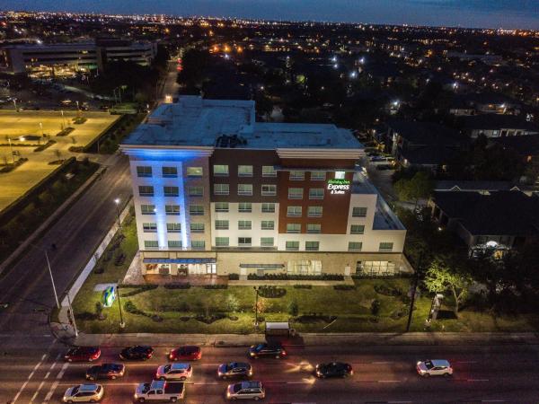 Na fotografii je vidět objekt Holiday Inn Express & Suites - Houston Westchase - Westheimer by IHG nacházející se ve městě Houston.