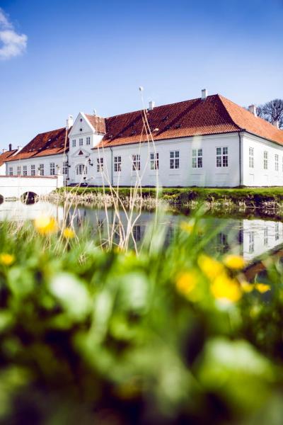Kuvassa näkyy kohde Store Restrup Manor House, joka sijaitsee kaupungissa Store Restrup.