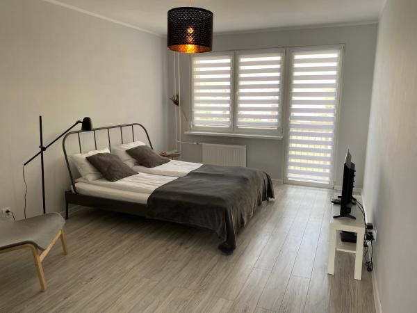 The photo shows the APARTAMENT KILIŃSKIEGO 9 located in the city of Boleścin.