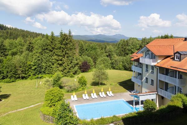 A la foto es mostra l'objecte Hotel Ahornhof situat a la ciutat de Lindberg.