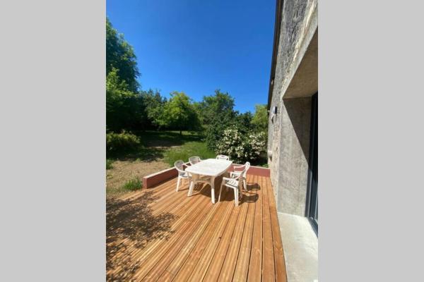 A la foto es mostra l'objecte Gîte de la blanche côte situat a la ciutat de Moranville.