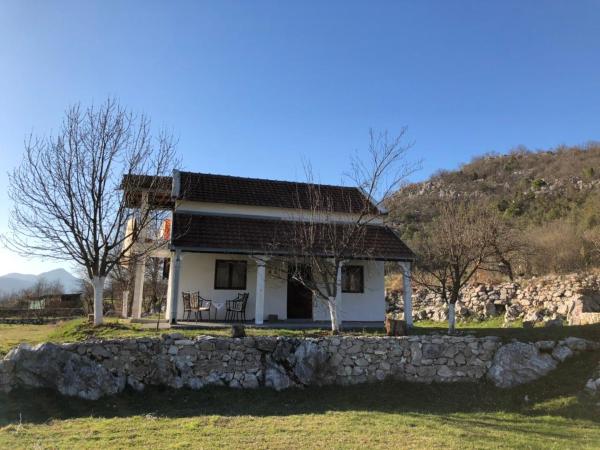 På billedet ses objektet Milovan beliggende i byen Rvaši.