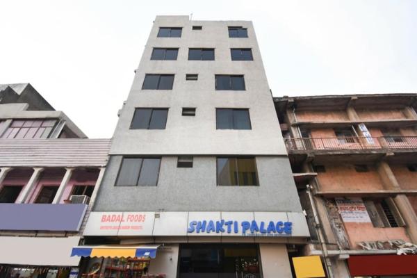 På billedet ses objektet Hotel Shakti Palace beliggende i byen Rāmgarh.