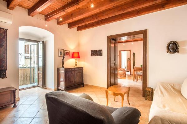 På billedet ses objektet Nice apartment in Palazzo Vatticani beliggende i byen Palermo.