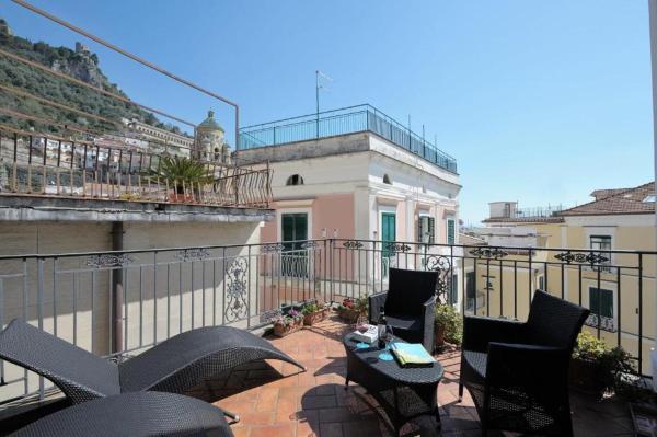 A la foto es mostra l'objecte Residenza Del Duca Rooms & Apartments situat a la ciutat de Amalfi.