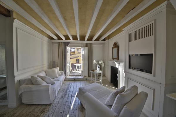 White Home by Mmega, Флоренция