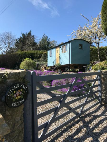 A la foto es mostra l'objecte Shepherds Hut in the Hills - Nr. Mold situat a la ciutat de Nannerch.