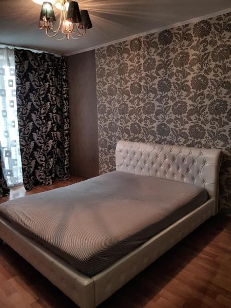 Foto 1: 2к Метро Студенческая Героев Труда Французский бульвар
