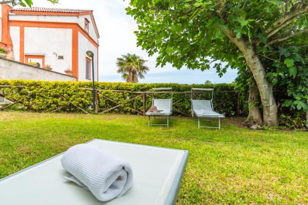 Na fotografii je vidět objekt La TERRAZZA sul GIARDINO nacházející se ve městě Procida.