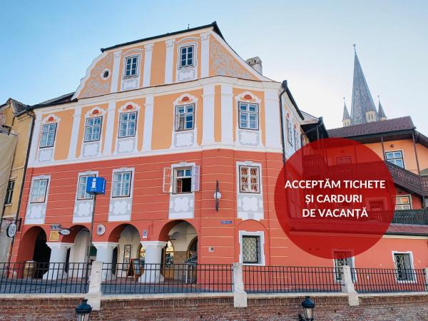 A la foto es mostra l'objecte Hotel Casa Luxemburg situat a la ciutat de Sibiu.