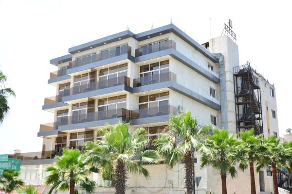 På bildet vises objektet Rakeen Hotel som ligger i byen Amman.