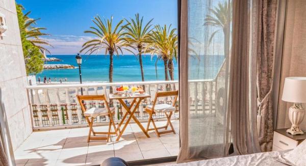 En la foto se muestra el objeto Puerto Banús Beach Apartments ubicado en la ciudad de Marbella.
