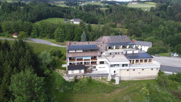 The photo shows the sleep24 - Monteur Zimmer In Eschelberg located in the city of Erdmannsdorf.