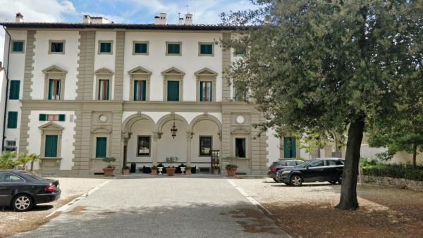 Nella foto è visibile l'oggetto Villa Royal situato nella città di Firenze.