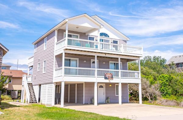 Ocean's View - Kill Devil Hills Mp 8, 200 Yds To Beach, Hot Tub, Pool Table, Pets Ok - Kill Devil Hills, NC